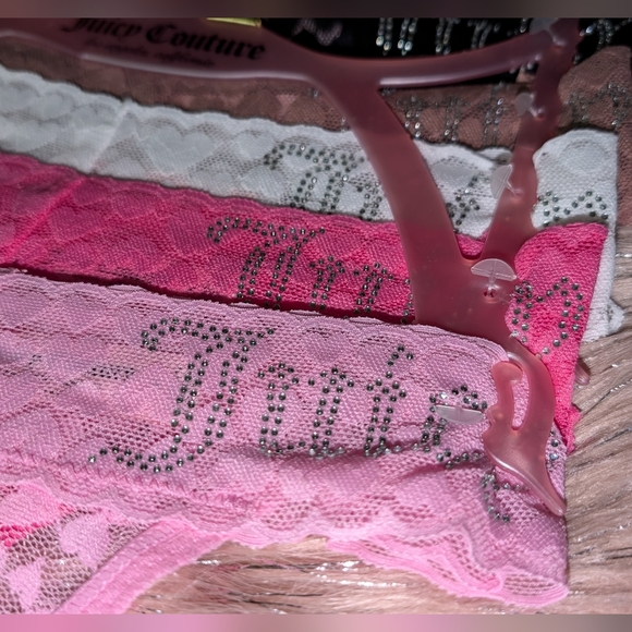 🆕 Juicy Couture Women's 5 Pk Lace Thongs - Picture 7 of 7